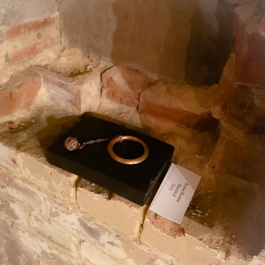 004_unconsumed_private_view